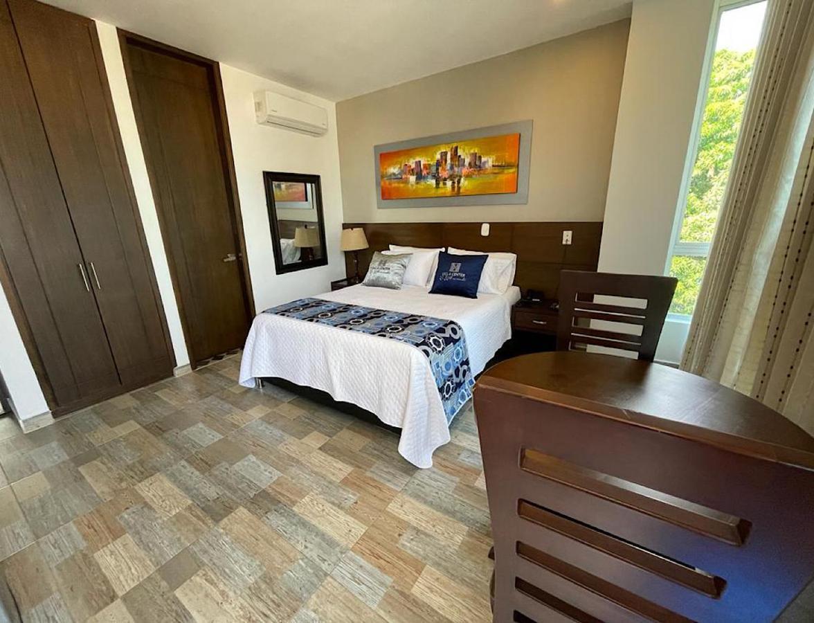 Hotel Ucla Center 巴耶杜帕尔 外观 照片