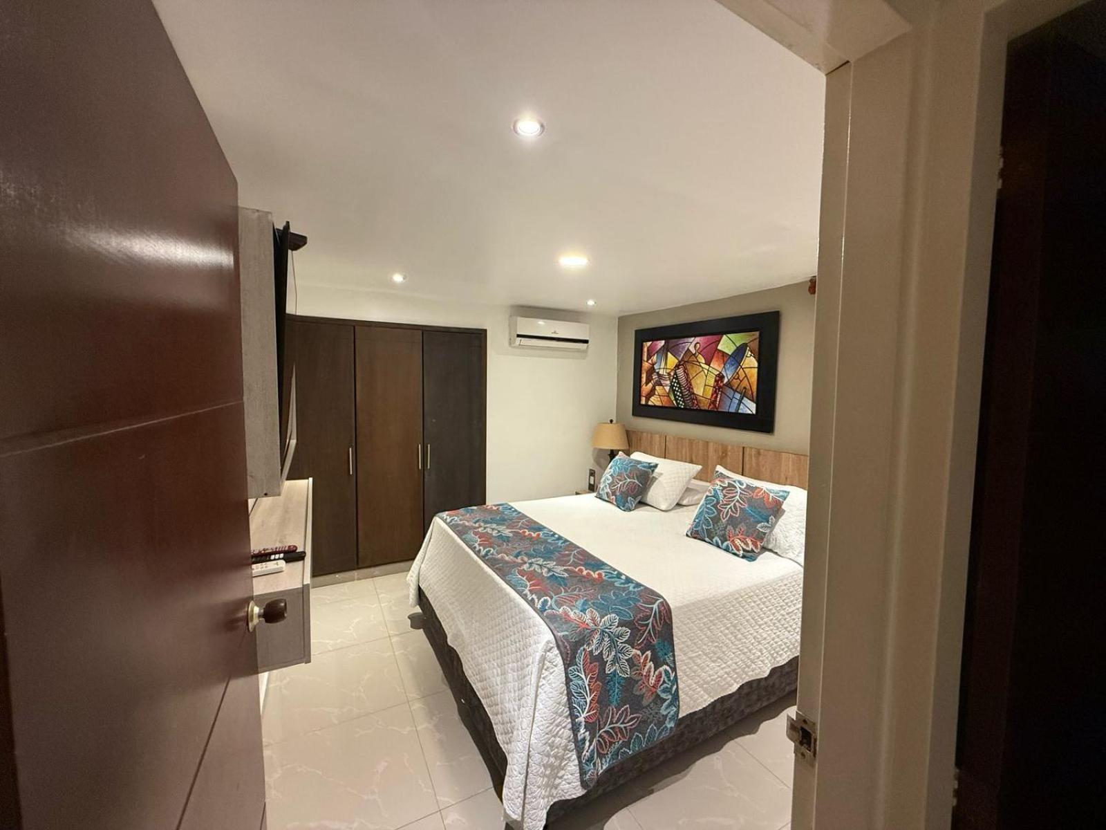 Hotel Ucla Center 巴耶杜帕尔 外观 照片
