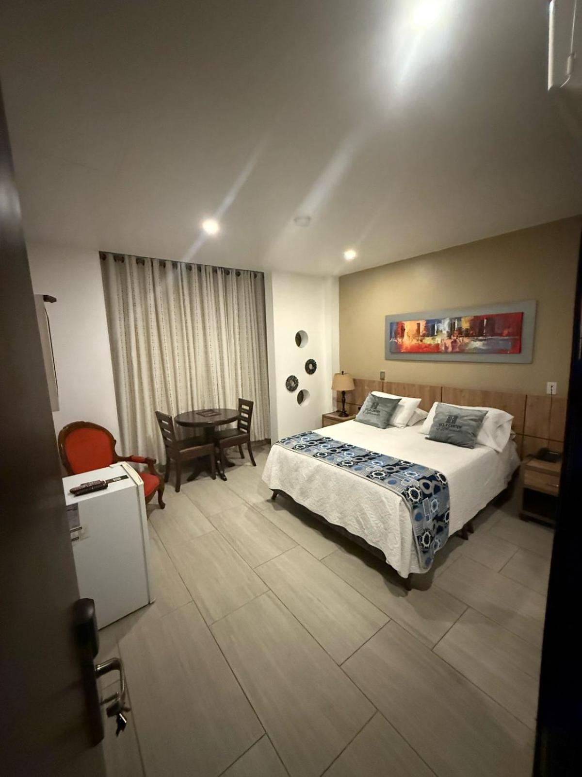 Hotel Ucla Center 巴耶杜帕尔 外观 照片